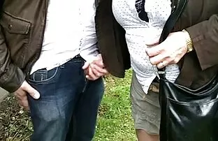 XXX Trentenaire suce deux www xxx gratuit bites Partie 1