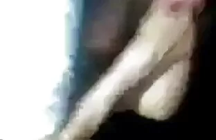 XXX Des lesbiennes non rasées goûtent des fruits et des chattes humides film porno gratuit amateurs