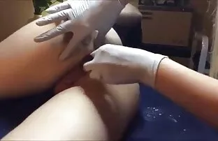 XXX Cul rond ferme gode et vibrateur dans la filmpornostreaming chatte rasée