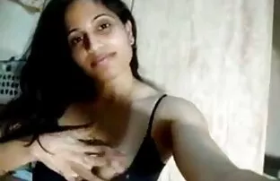 XXX Petite amie porno gratuit hd amateur baisée en public avec une éjaculation faciale