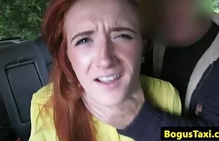 XXX Le cul serré d'une ado video porno coqnu maigre se fait baiser!
