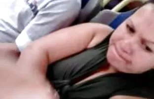 XXX Une salope blonde porno gratuit vf plus âgée se fait défoncer par de jeunes travailleurs du bâtiment